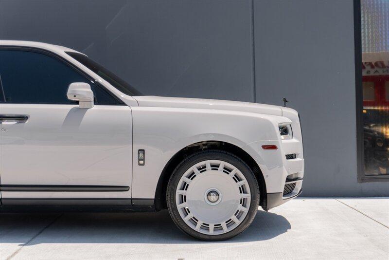 used 2022 Rolls-Royce Cullinan car, priced at $289,995