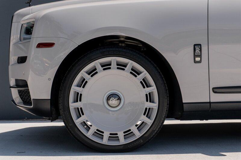used 2022 Rolls-Royce Cullinan car, priced at $289,995