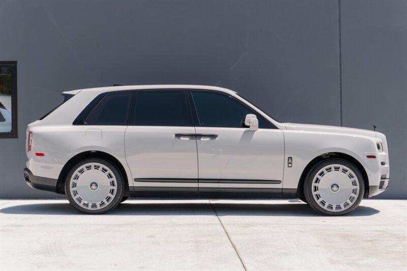 used 2022 Rolls-Royce Cullinan car, priced at $289,995