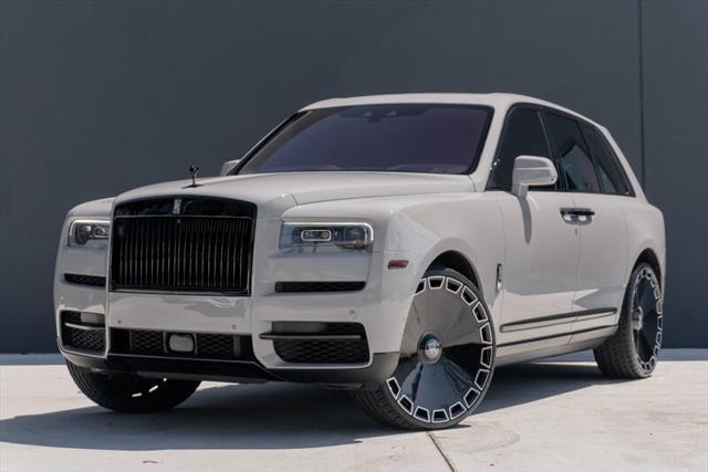 used 2022 Rolls-Royce Cullinan car, priced at $299,995