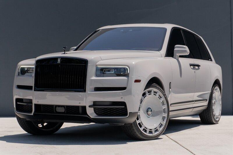 used 2022 Rolls-Royce Cullinan car, priced at $289,995
