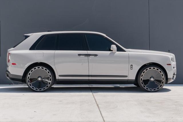 used 2022 Rolls-Royce Cullinan car, priced at $299,995
