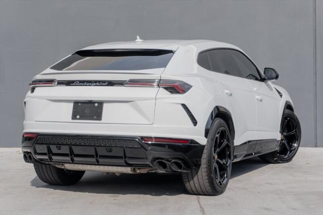 used 2021 Lamborghini Urus car, priced at $209,995