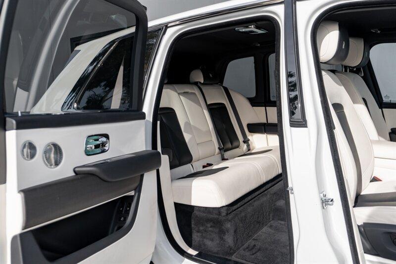 used 2022 Rolls-Royce Cullinan car, priced at $269,995