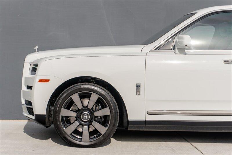 used 2022 Rolls-Royce Cullinan car, priced at $269,995