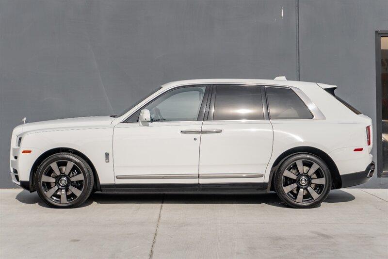 used 2022 Rolls-Royce Cullinan car, priced at $269,995