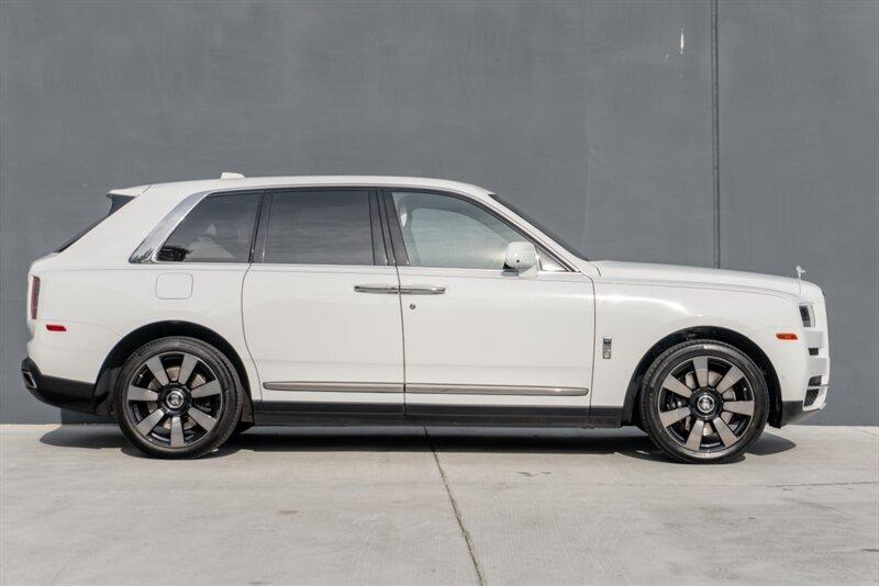 used 2022 Rolls-Royce Cullinan car, priced at $269,995