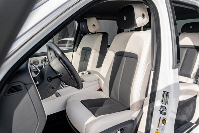 used 2022 Rolls-Royce Cullinan car, priced at $289,995