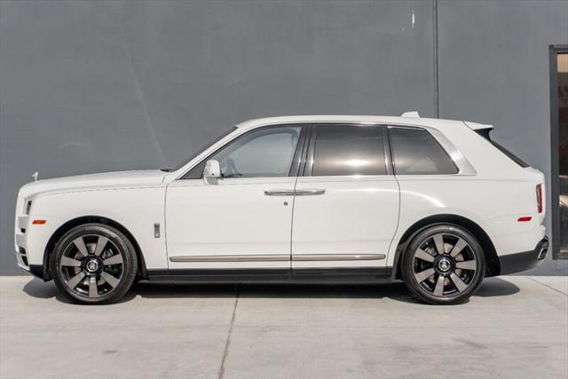 used 2022 Rolls-Royce Cullinan car, priced at $289,995