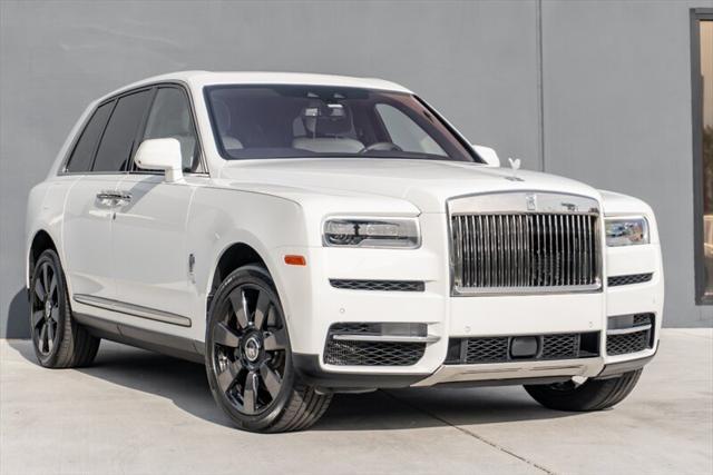 used 2022 Rolls-Royce Cullinan car, priced at $289,995