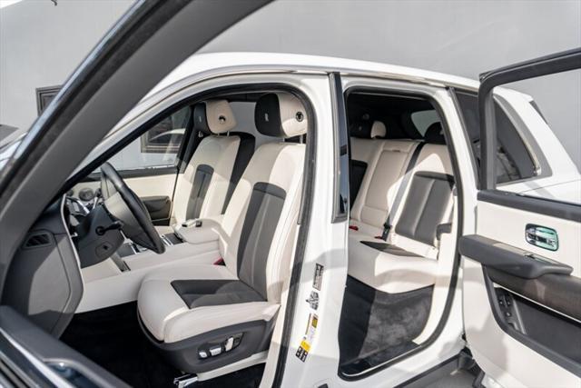 used 2022 Rolls-Royce Cullinan car, priced at $289,995