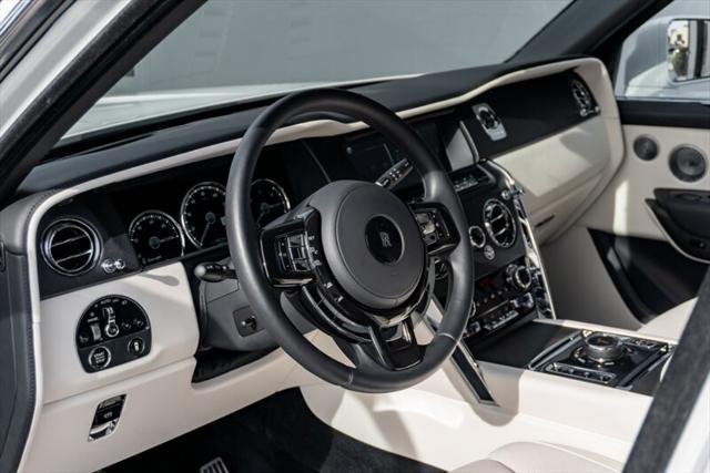 used 2022 Rolls-Royce Cullinan car, priced at $289,995