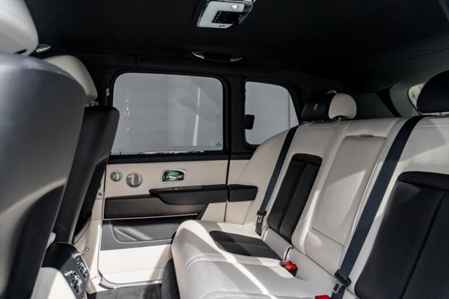 used 2022 Rolls-Royce Cullinan car, priced at $289,995