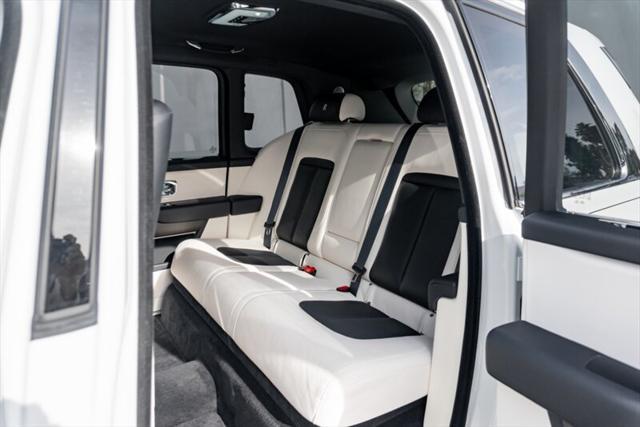used 2022 Rolls-Royce Cullinan car, priced at $289,995