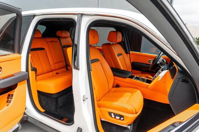 used 2022 Rolls-Royce Cullinan car, priced at $302,995