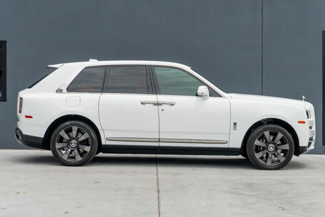 used 2022 Rolls-Royce Cullinan car, priced at $302,995