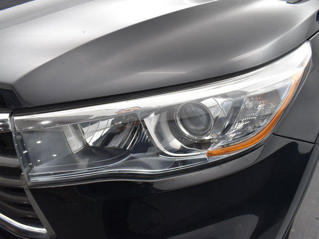 used 2015 Toyota Highlander car, priced at $15,118