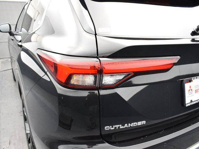 new 2024 Mitsubishi Outlander car, priced at $36,015