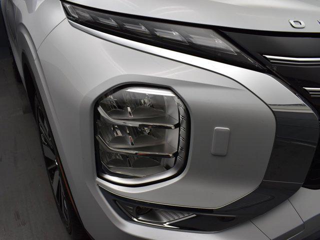 new 2025 Mitsubishi Outlander car, priced at $35,125