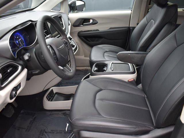 used 2024 Chrysler Pacifica car, priced at $27,726