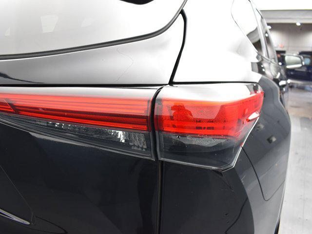 used 2023 Toyota Highlander car, priced at $31,218