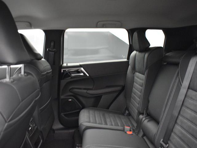 new 2025 Mitsubishi Outlander car, priced at $33,315