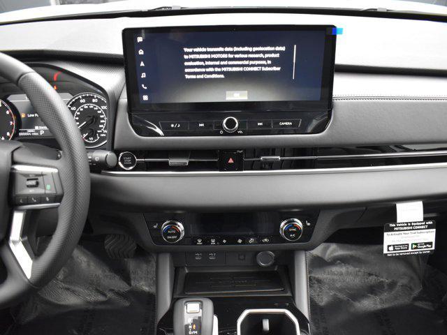 new 2025 Mitsubishi Outlander car, priced at $33,315