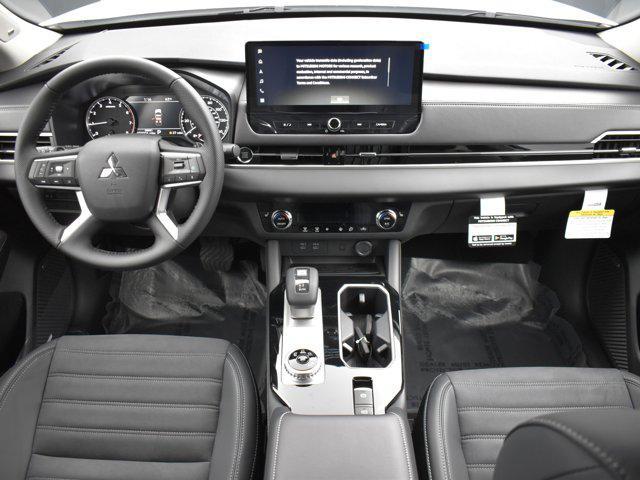 new 2025 Mitsubishi Outlander car, priced at $33,315