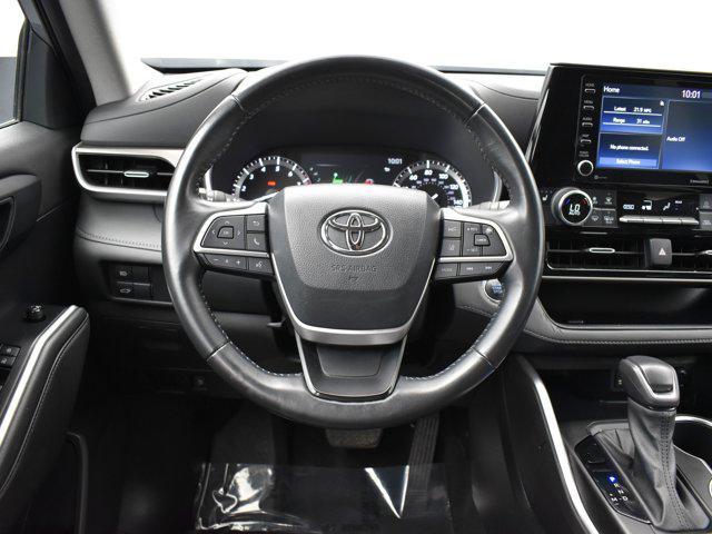 used 2022 Toyota Highlander car, priced at $30,526