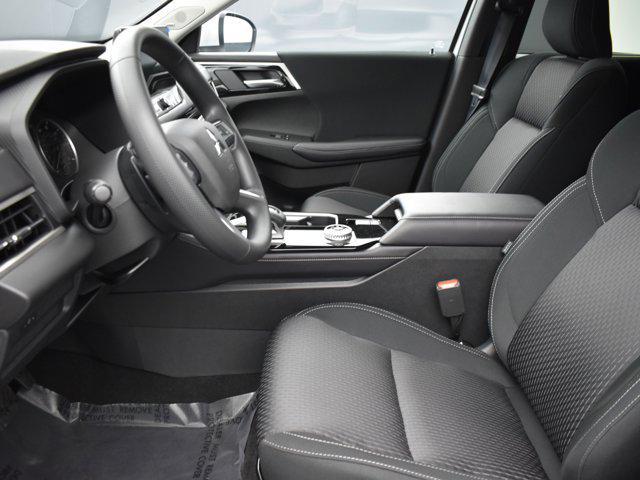 new 2025 Mitsubishi Outlander car, priced at $31,220