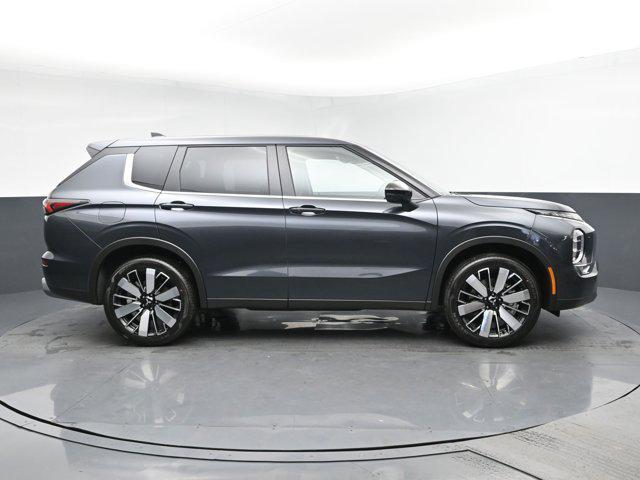 new 2025 Mitsubishi Outlander car, priced at $34,620