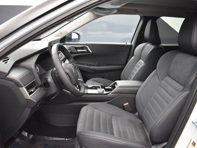 new 2025 Mitsubishi Outlander car, priced at $38,985