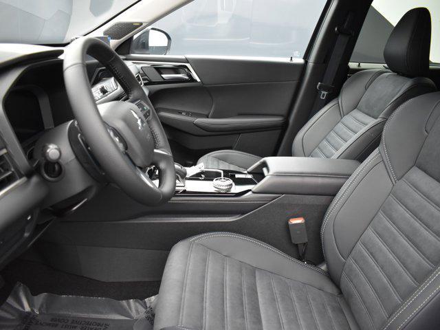 new 2025 Mitsubishi Outlander car, priced at $38,360