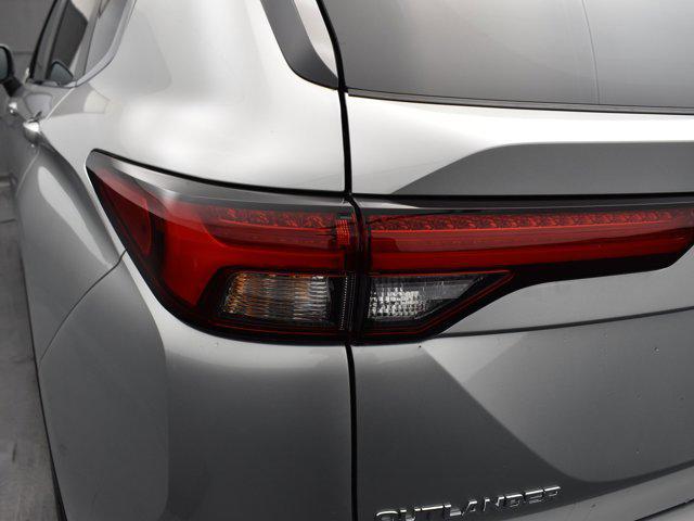 new 2024 Mitsubishi Outlander car, priced at $35,595