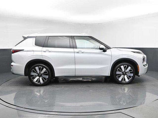 new 2025 Mitsubishi Outlander car, priced at $39,955