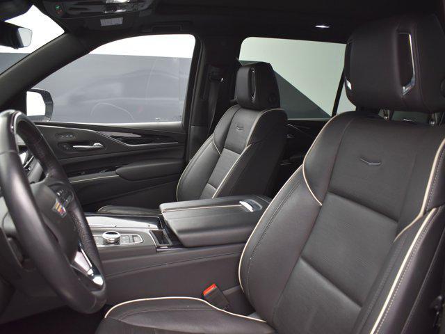 used 2023 Cadillac Escalade ESV car, priced at $70,126