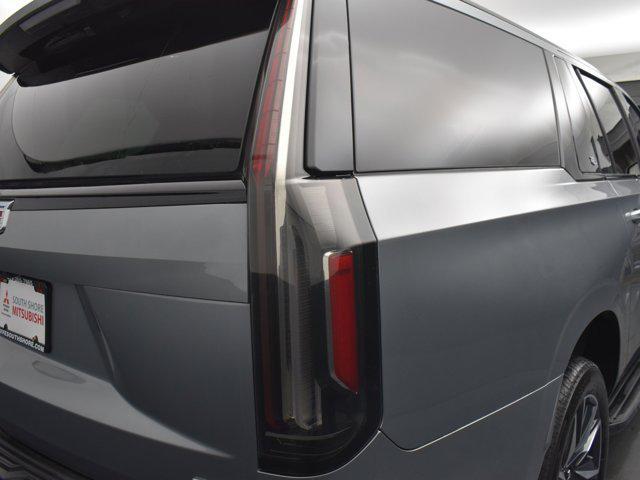 used 2023 Cadillac Escalade ESV car, priced at $70,126