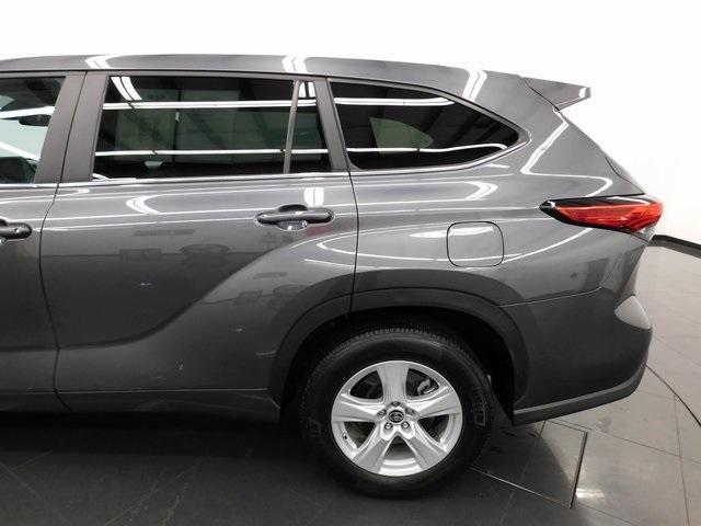 used 2023 Toyota Highlander car, priced at $35,787
