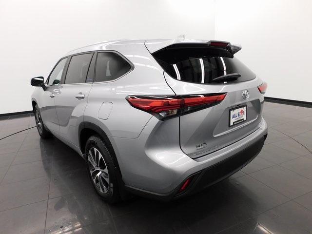 used 2023 Toyota Highlander car, priced at $36,981