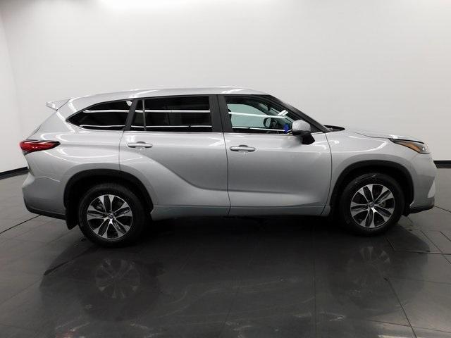 used 2023 Toyota Highlander car, priced at $36,981