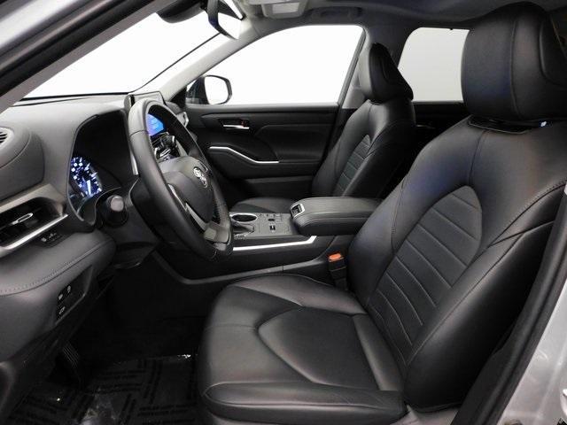 used 2023 Toyota Highlander car, priced at $36,981