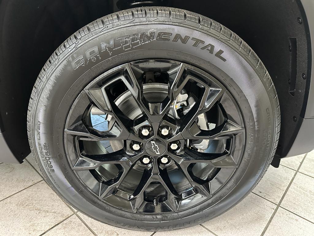 new 2026 Chevrolet Traverse car, priced at $42,055