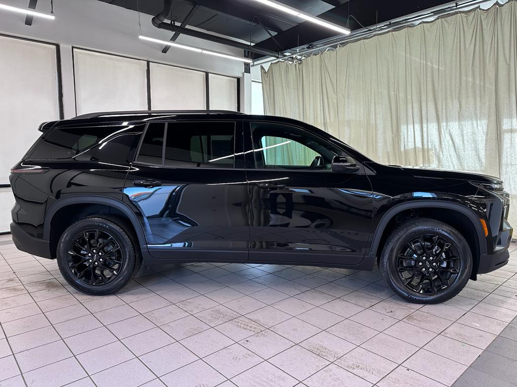 new 2026 Chevrolet Traverse car, priced at $42,055