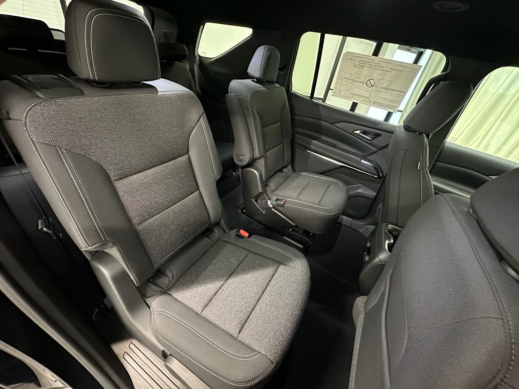 new 2026 Chevrolet Traverse car, priced at $42,055