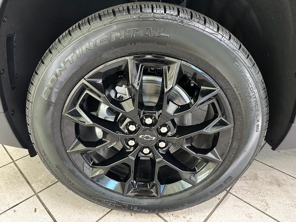 new 2026 Chevrolet Traverse car, priced at $42,055