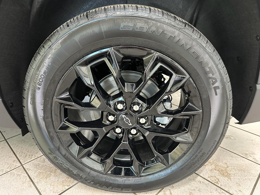 new 2026 Chevrolet Traverse car, priced at $42,055