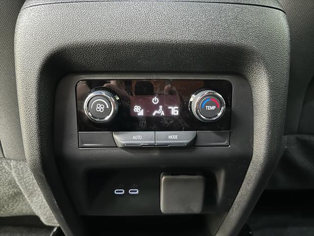 new 2025 Chevrolet Traverse car, priced at $45,005