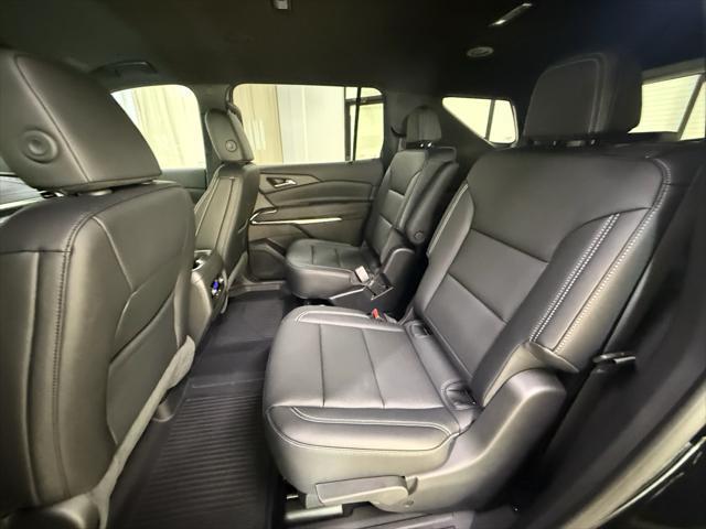 new 2025 Chevrolet Traverse car, priced at $41,990