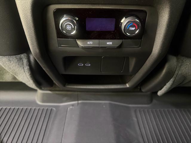 new 2025 Chevrolet Traverse car, priced at $41,990