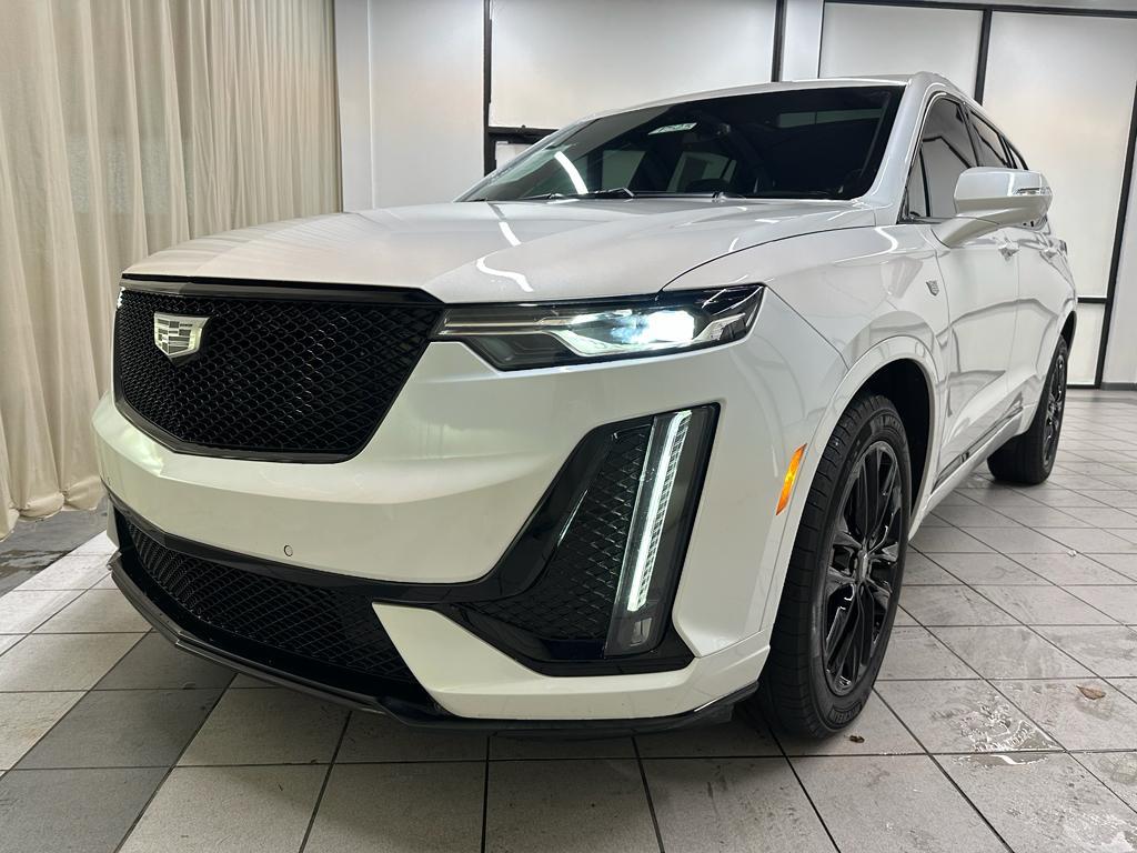 used 2023 Cadillac XT6 car, priced at $42,885
